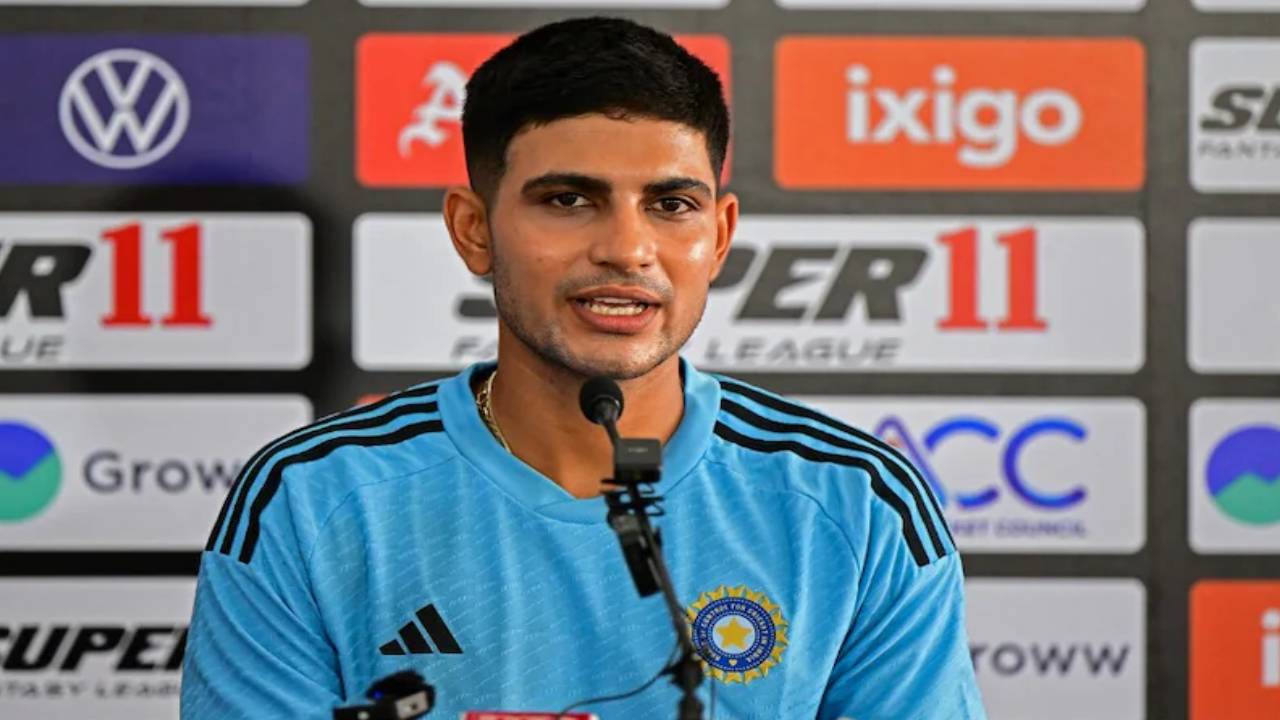 ODI World Cup 2023 : గెలుపు జోష్లో ఉన్న టీమ్ఇండియాకు షాక్.. రెండో మ్యాచ్కు స్టార్ ఆటగాడు దూరం ODI World Cup 2023 : గెలుపు జోష్లో ఉన్న టీమ్ఇండియాకు షాక్.. రెండో మ్యాచ్కు స్టార్ ఆటగాడు దూరం