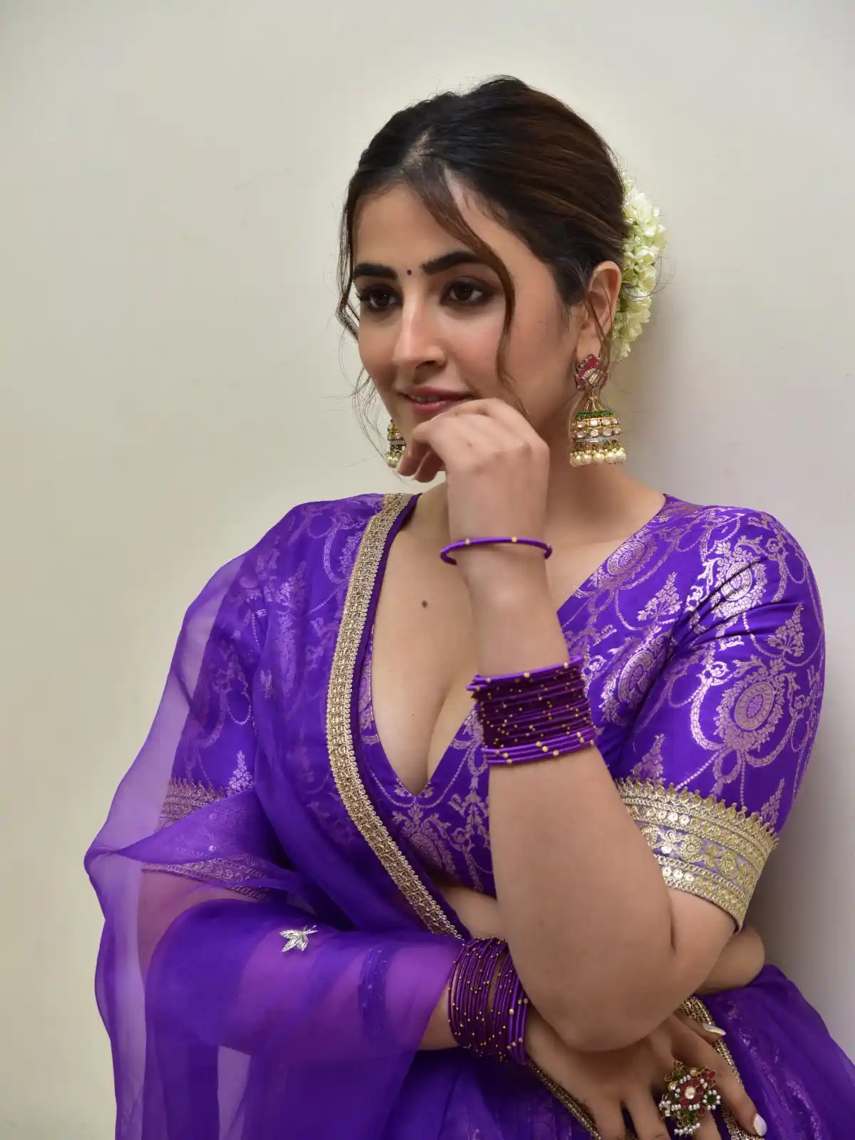 Nupur Sanon Shines in Blue Dress at Tiger Nageswara Rao Pre Release Event