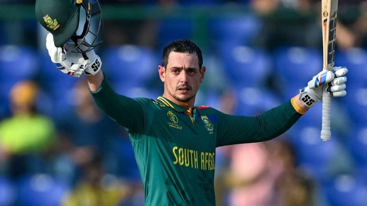 Quinton de Kock: వరల్డ్ కప్ లో వరుసగా రెండో సెంచరీ కొట్టిన డికాక్.. డివిలియర్స్ తర్వాత అతడే Quinton de Kock: వరల్డ్ కప్ లో వరుసగా రెండో సెంచరీ కొట్టిన డికాక్.. డివిలియర్స్ తర్వాత అతడే