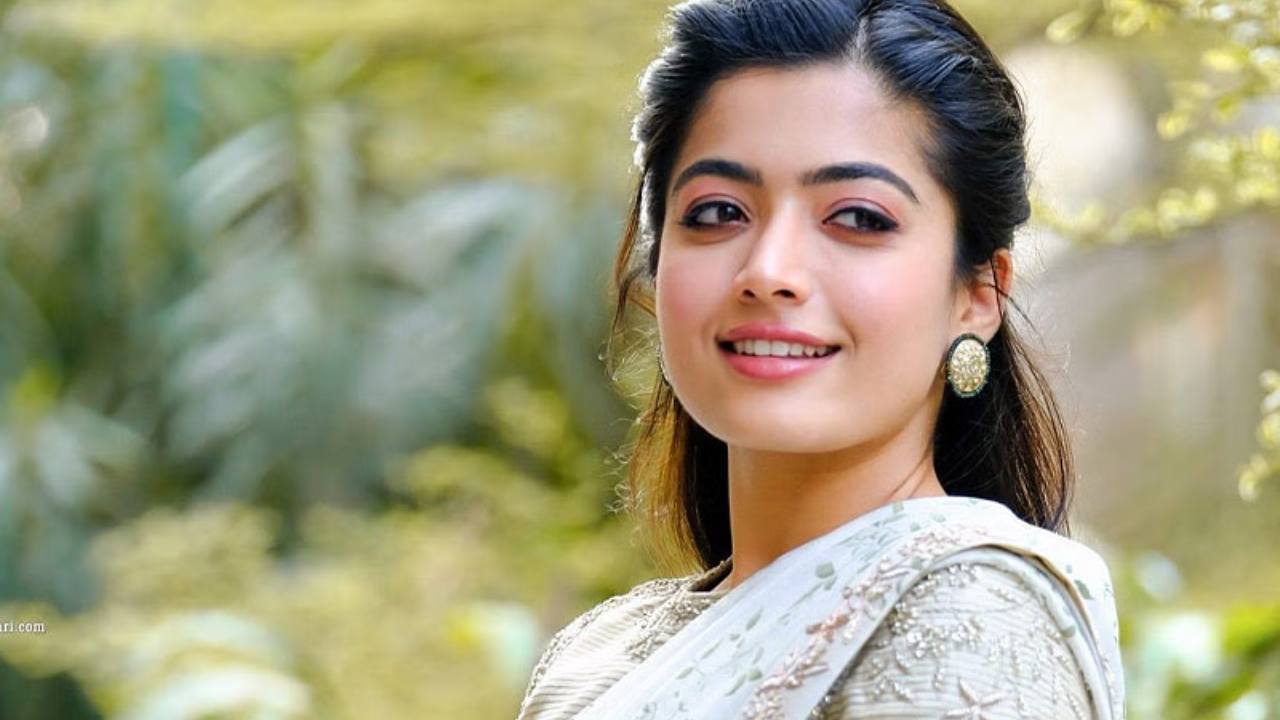 Rashmika Mandanna : రష్మిక మందన్న తల్లిని చూశారా..? మదర్లా కాదు సిస్టర్లా కనిపిస్తున్నారు.. Rashmika Mandanna : రష్మిక మందన్న తల్లిని చూశారా..? మదర్లా కాదు సిస్టర్లా కనిపిస్తున్నారు..