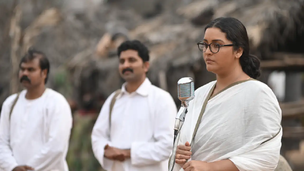 Renu Desai Looks in Tiger Nageswara Rao Movie