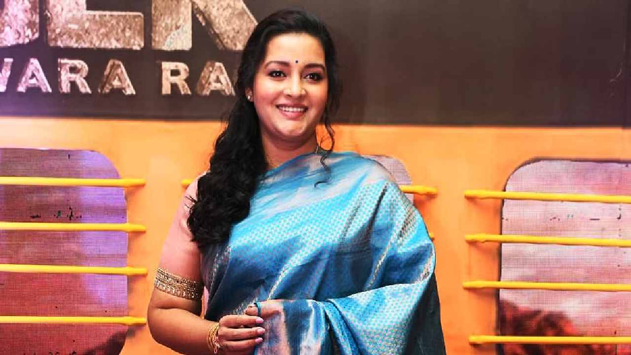 Renu Desai : హైదరాబాద్, పూణేలో రేణుదేశాయ్కి ఆస్తులు.. ఆమెకు సంపాదన ఎలా వస్తుంది..? Renu Desai : హైదరాబాద్, పూణేలో రేణుదేశాయ్కి ఆస్తులు.. ఆమెకు సంపాదన ఎలా వస్తుంది..?