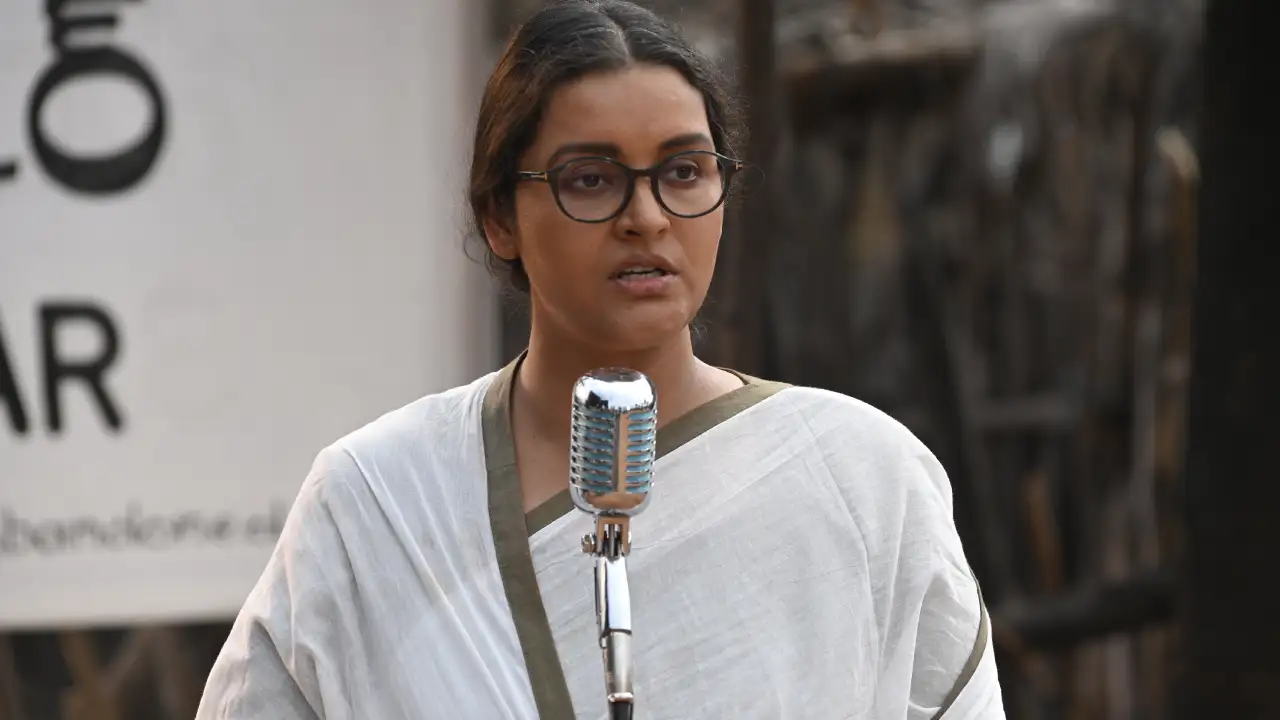 Renu Desai Looks in Tiger Nageswara Rao Movie