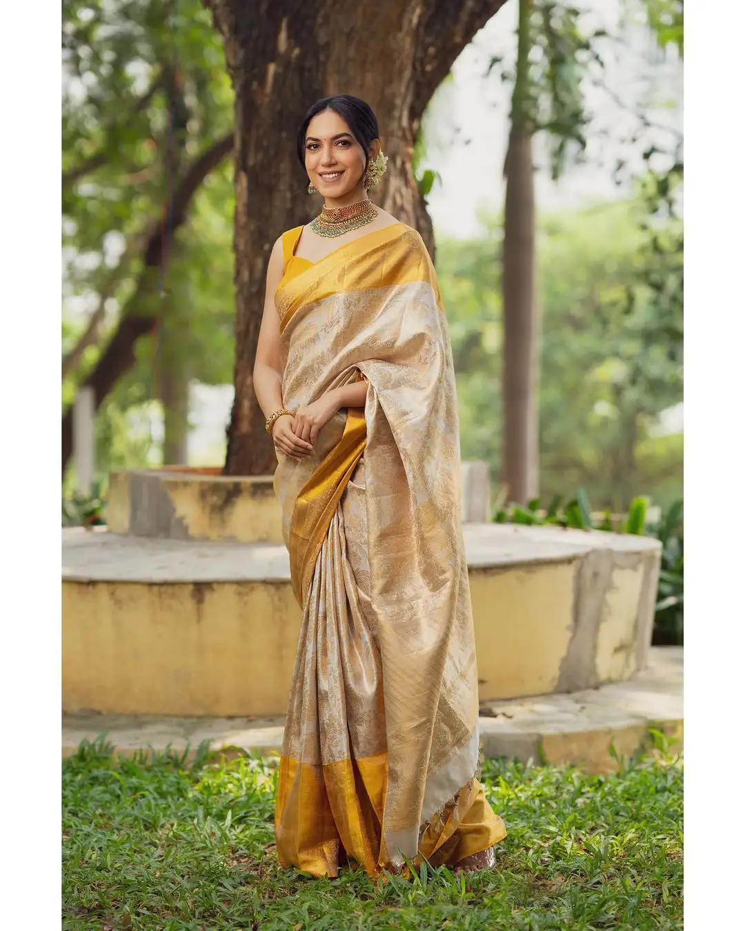Ritu Varma Shines in Silk Saree