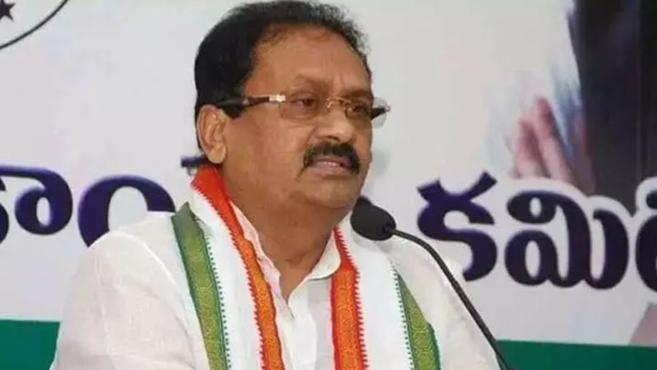 Congress: లోక్సభ ఎన్నికల్లో తెలంగాణ నుంచి సోనియా పోటీ.. పీఏసీ భేటీలో కీలక నిర్ణయాలు Congress: లోక్సభ ఎన్నికల్లో తెలంగాణ నుంచి సోనియా పోటీ.. పీఏసీ భేటీలో కీలక నిర్ణయాలు