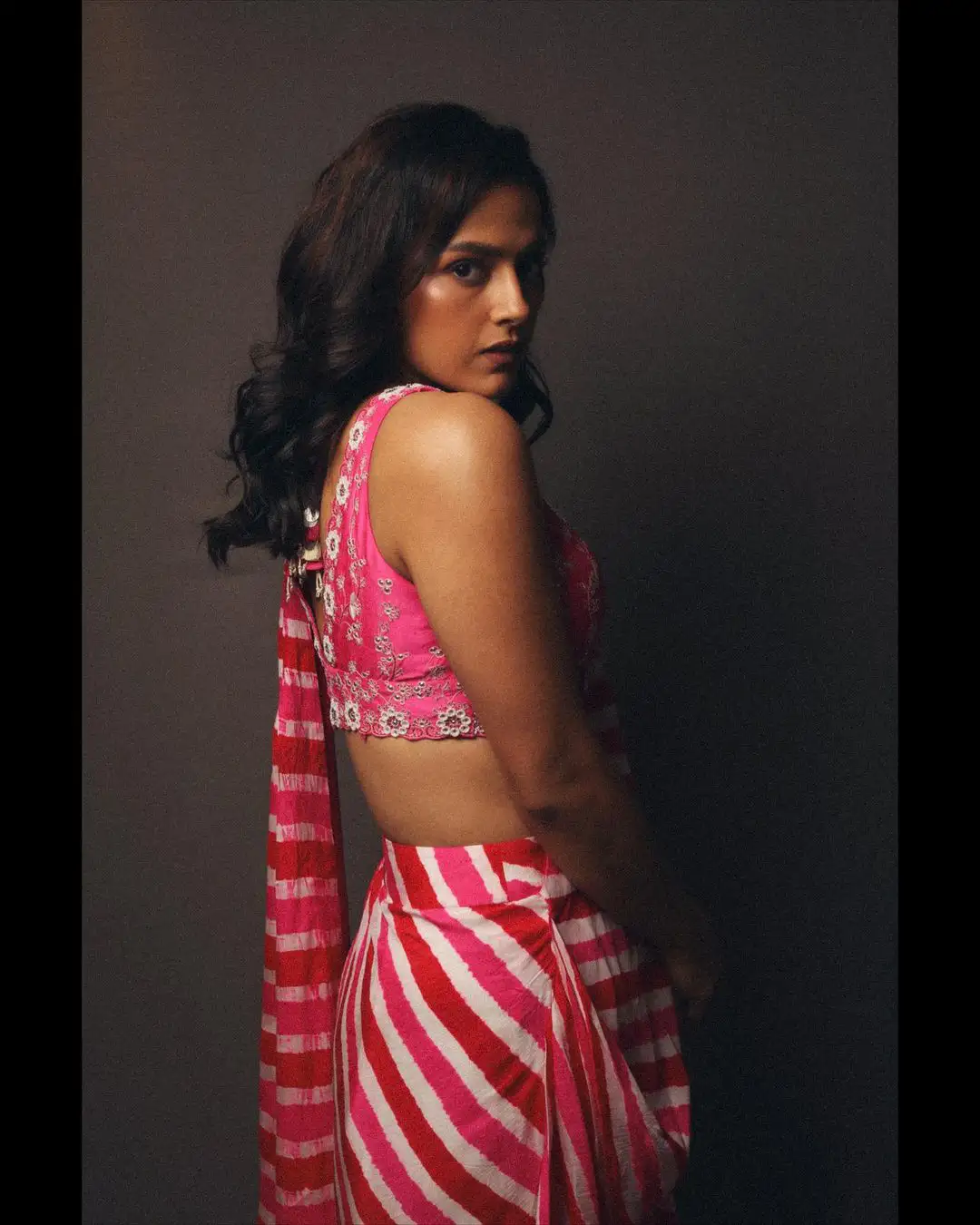 Shraddha Srinath Fabulous Poses in Saree Wear