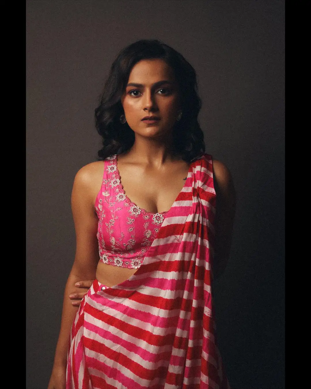 Shraddha Srinath Fabulous Poses in Saree Wear