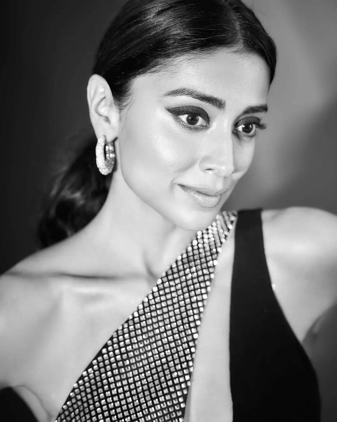 Shriya Saran Vibrant Looks in Variety Dress