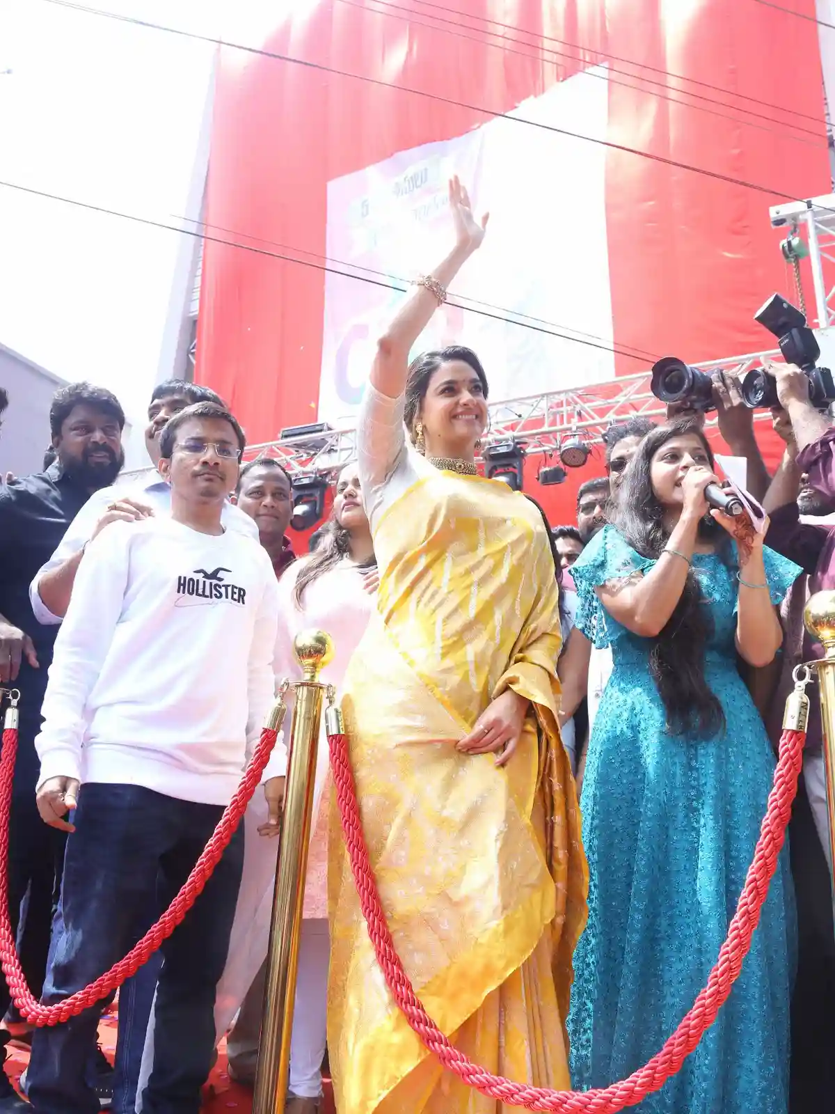 South Actress Keerthy Suresh photos at hyderabad cmr shopping mall launch 