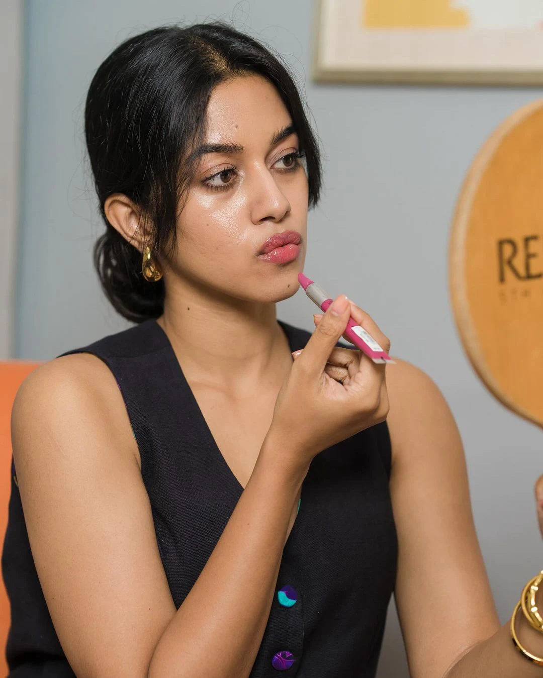 South Actress Mirnalini Ravi Lip Stick Photography