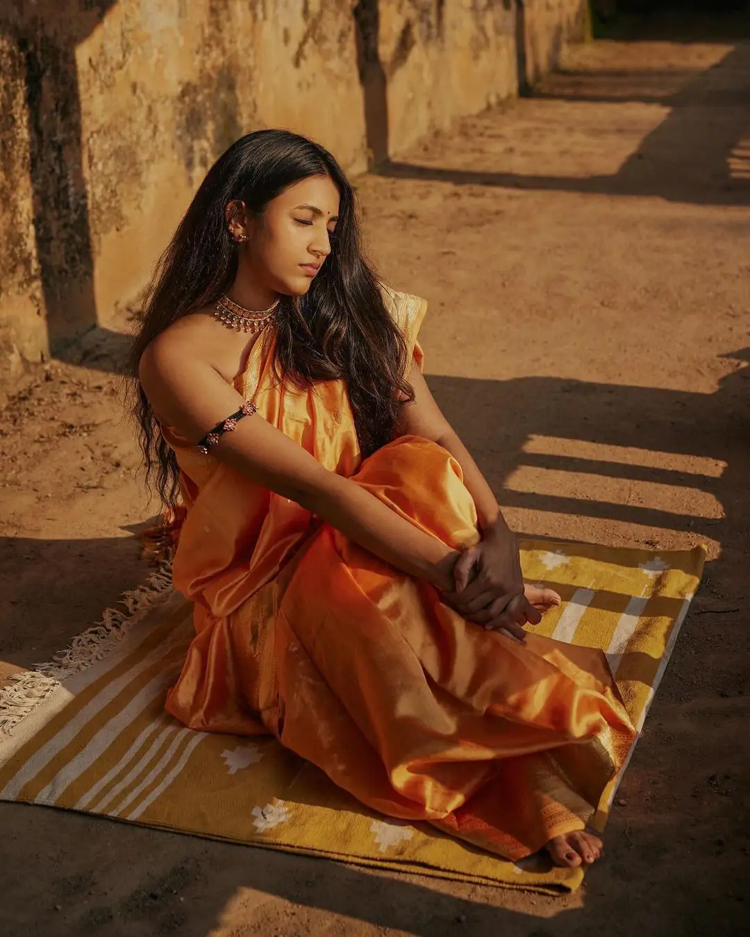 Tollywood Actress Niharika Konidela vintage look photoshoot