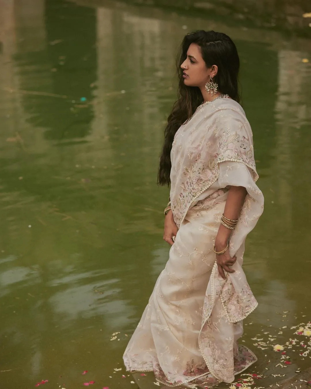 Tollywood Actress Niharika Konidela vintage look photoshoot