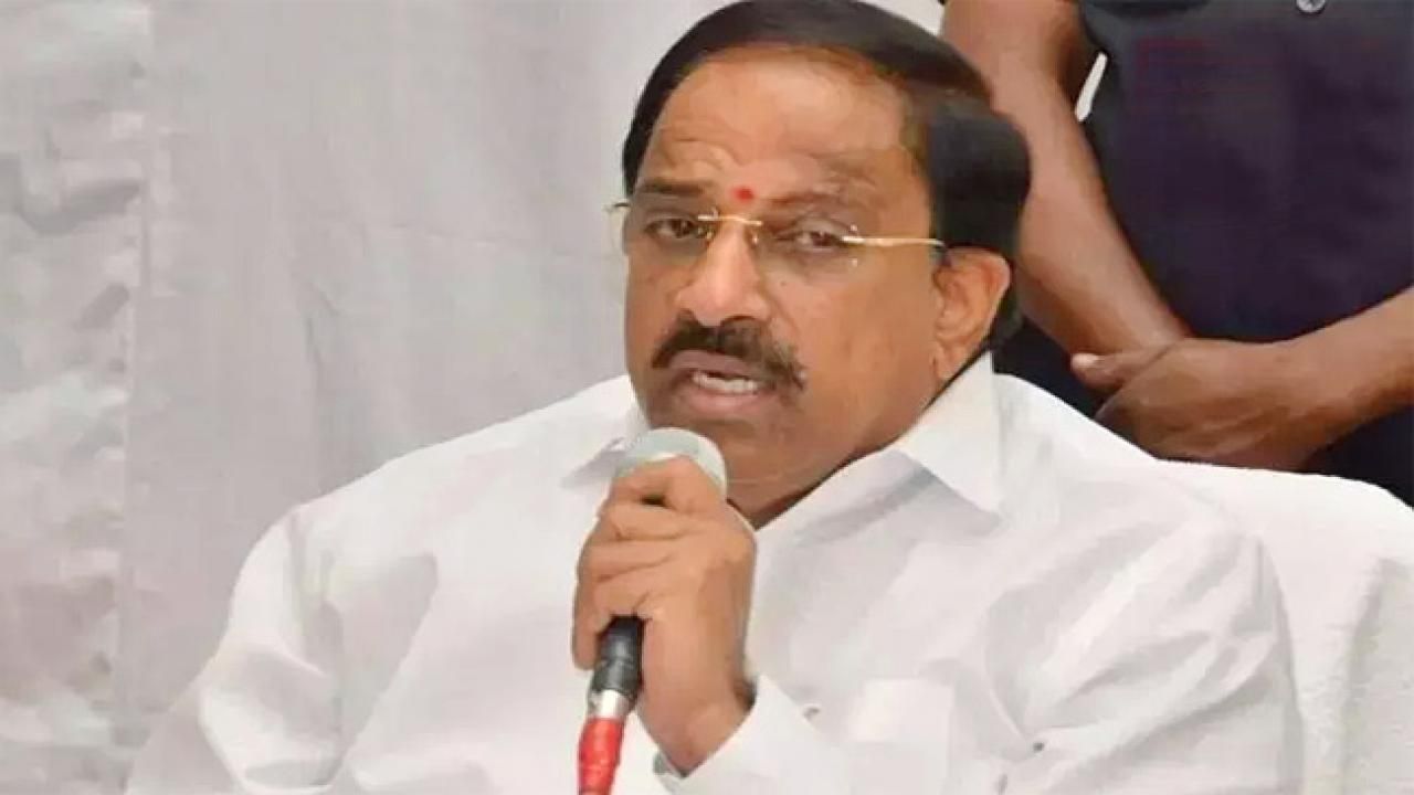 Tummala Nageswara Rao : నేను గెలిస్తే వాళ్ల దోపీడీ ఉండదు.. ఎన్నికల ప్రచారంలో తుమ్మల సంచలన వ్యాఖ్యలు.. Tummala Nageswara Rao : నేను గెలిస్తే వాళ్ల దోపీడీ ఉండదు.. ఎన్నికల ప్రచారంలో తుమ్మల సంచలన వ్యాఖ్యలు..