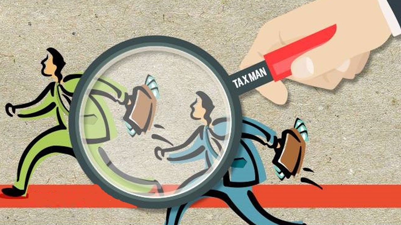 GST Evasion: 6000 ఫేక్ ఇన్పుట్ ట్యాక్స్ క్రెడిట్ కేసులు, రూ.57000 కోట్ల జీఎస్టీ ఎగవేత, 500 మంది అరెస్ట్ GST Evasion: 6000 ఫేక్ ఇన్పుట్ ట్యాక్స్ క్రెడిట్ కేసులు, రూ.57000 కోట్ల జీఎస్టీ ఎగవేత, 500 మంది అరెస్ట్