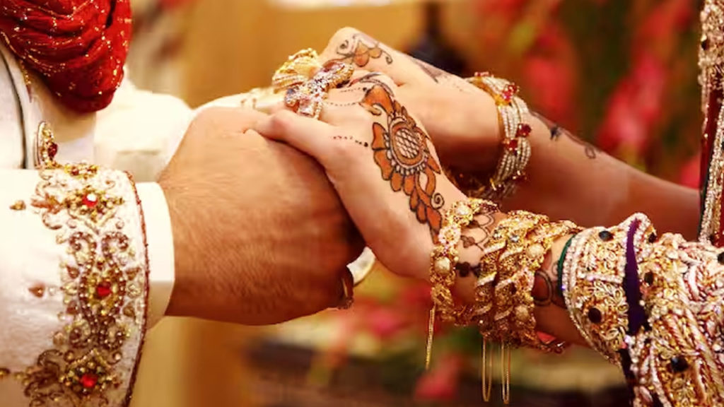 Bride gives triple talaq to groom within 12 hours of marriage in bihar