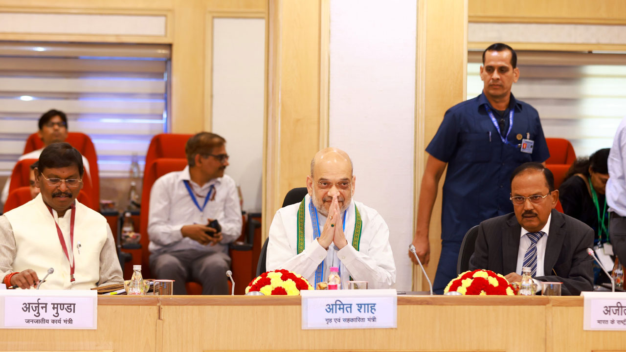 Amit Shah on Left: రెండేళ్లలో దేశం నుంచి వామపక్షవాదం ఔట్.. ఆసక్తికర వ్యాఖ్యలు చేసిన అమిత్ షా Amit Shah on Left: రెండేళ్లలో దేశం నుంచి వామపక్షవాదం ఔట్.. ఆసక్తికర వ్యాఖ్యలు చేసిన అమిత్ షా