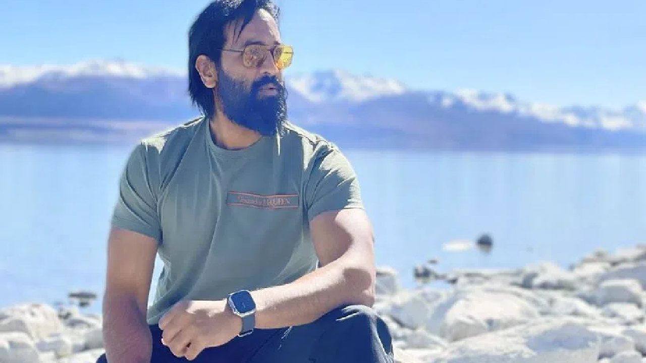Vishnu Manchu : కన్నప్ప షూటింగ్లో గాయపడిన విష్ణు మంచు..? Vishnu Manchu : కన్నప్ప షూటింగ్లో గాయపడిన విష్ణు మంచు..?