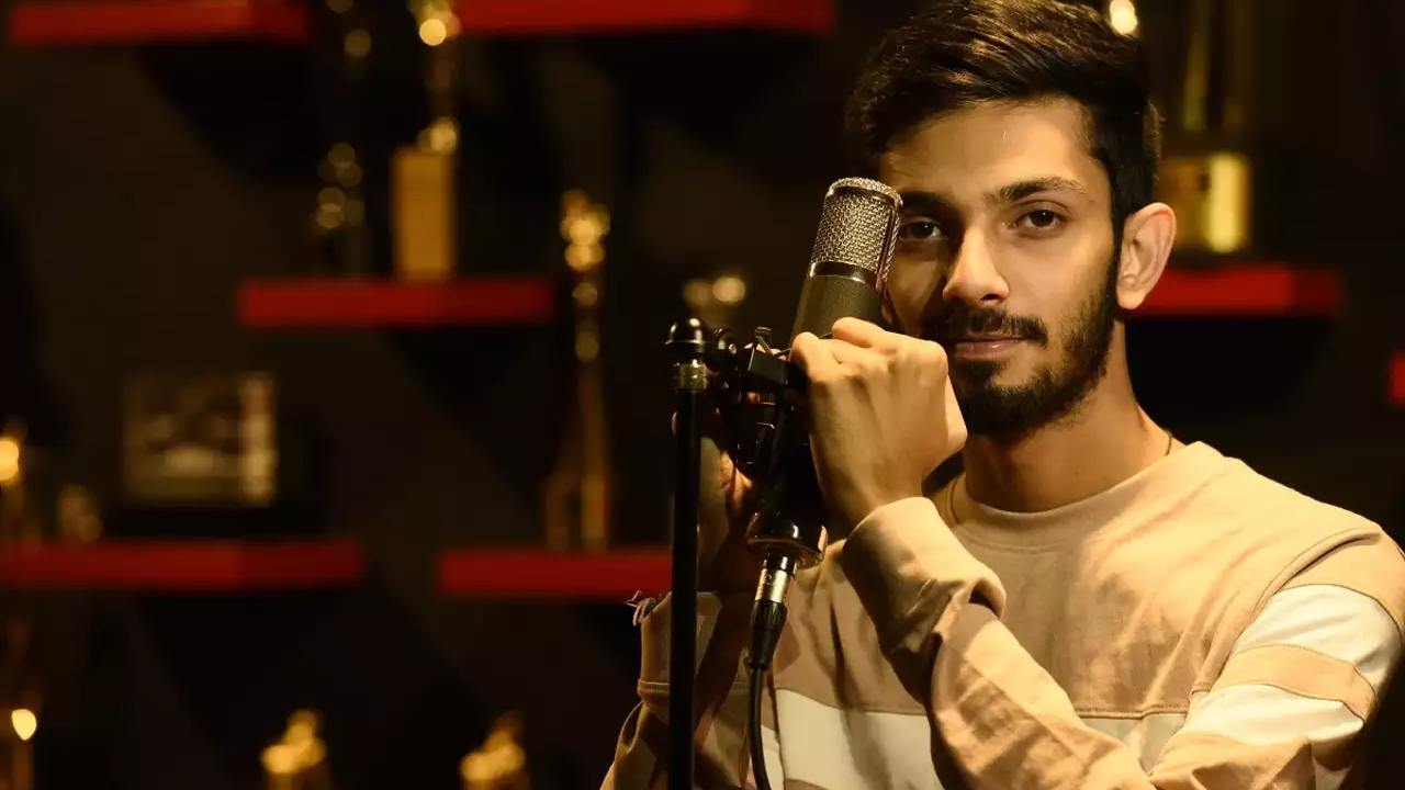 Anirudh Ravichander : అనిరుధ్ ఏం చదువుకున్నాడో తెలుసా? అందుకేనా ఇంత బాగా మ్యూజిక్ ఇస్తున్నాడు.. Anirudh Ravichander : అనిరుధ్ ఏం చదువుకున్నాడో తెలుసా? అందుకేనా ఇంత బాగా మ్యూజిక్ ఇస్తున్నాడు..
