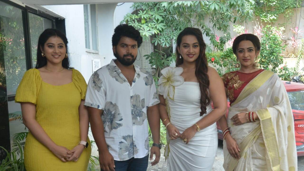 Ester Noronha Lady Oriented Film Lethakulu Movie Opening 