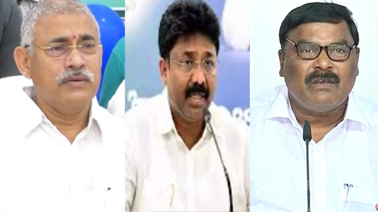 AP Ministers : చంద్రబాబు రాష్ట్రాన్ని భ్రష్టు పట్టించారు.. అనేక సంక్షేమ కార్యక్రమాలు అమలు చేస్తున్న జగన్ : ఏపీ మంత్రులు AP Ministers : చంద్రబాబు రాష్ట్రాన్ని భ్రష్టు పట్టించారు.. అనేక సంక్షేమ కార్యక్రమాలు అమలు చేస్తున్న జగన్ : ఏపీ మంత్రులు