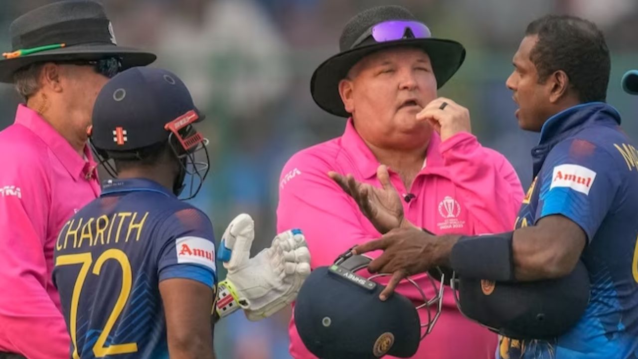 Angelo Mathews Timed Out: నేనేమీ తప్పు చేయలేదు..! నా దగ్గర ఆధారాలున్నాయ్.. టైమ్డ్ ఔట్ పై మాథ్యూస్ వరుస ట్వీట్లు Angelo Mathews Timed Out: నేనేమీ తప్పు చేయలేదు..! నా దగ్గర ఆధారాలున్నాయ్.. టైమ్డ్ ఔట్ పై మాథ్యూస్ వరుస ట్వీట్లు