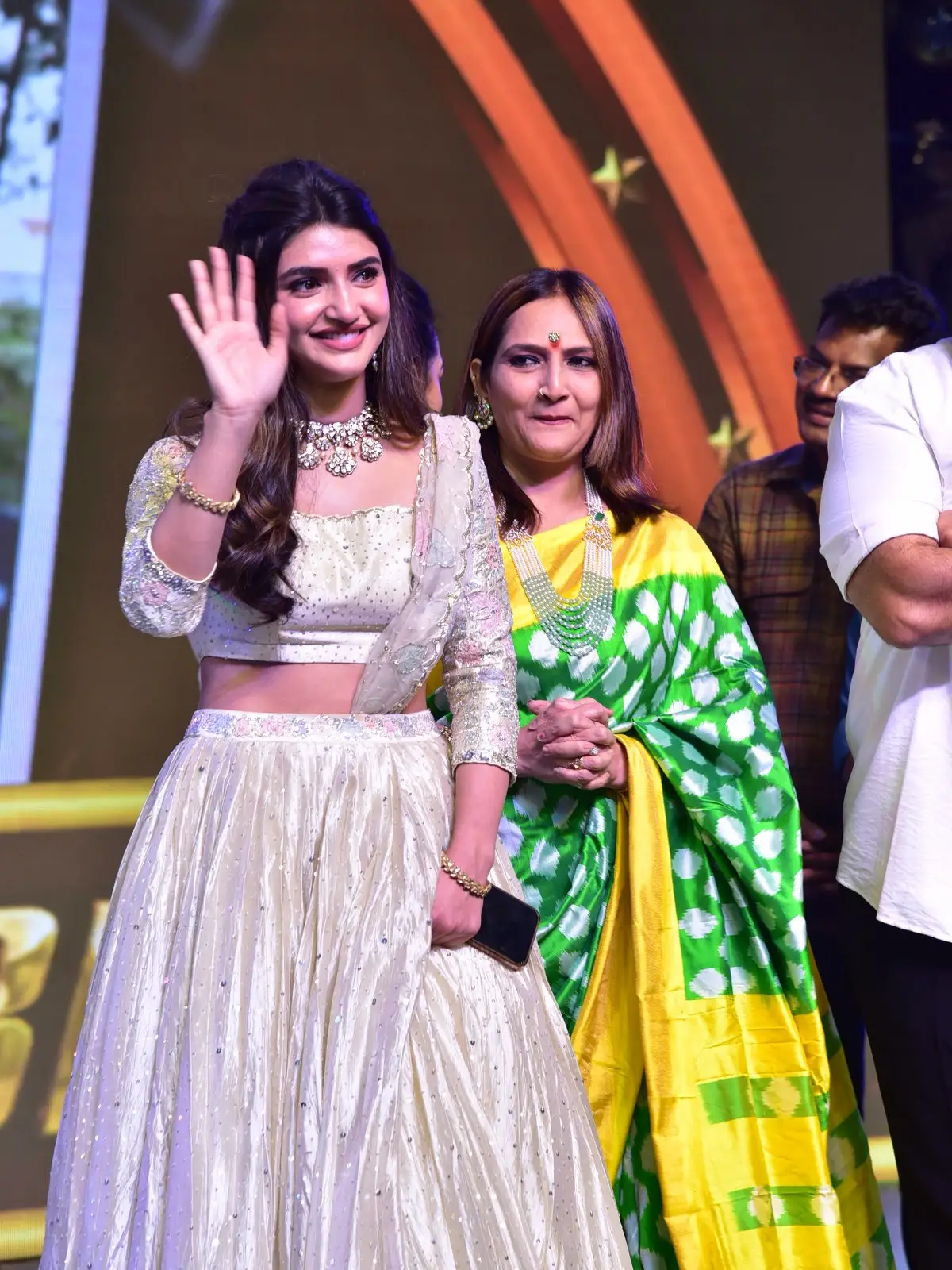 Balakrishna Sreeleela Bhagavanth Kesari success meet photos
