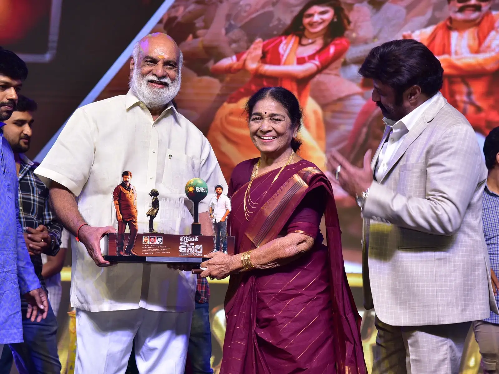 Balakrishna Sreeleela Bhagavanth Kesari success meet photos