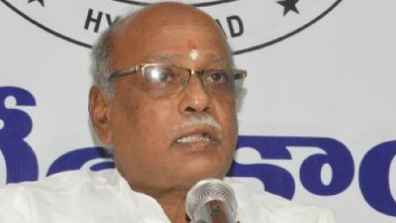 Niranjan : కాంగ్రెస్ అభ్యర్థి వంశీకృష్ణకు సీఐ బెదిరింపులు.. ఈసీకి ఫిర్యాదు చేసిన పార్టీ నేత నిరంజన్ Niranjan : కాంగ్రెస్ అభ్యర్థి వంశీకృష్ణకు సీఐ బెదిరింపులు.. ఈసీకి ఫిర్యాదు చేసిన పార్టీ నేత నిరంజన్