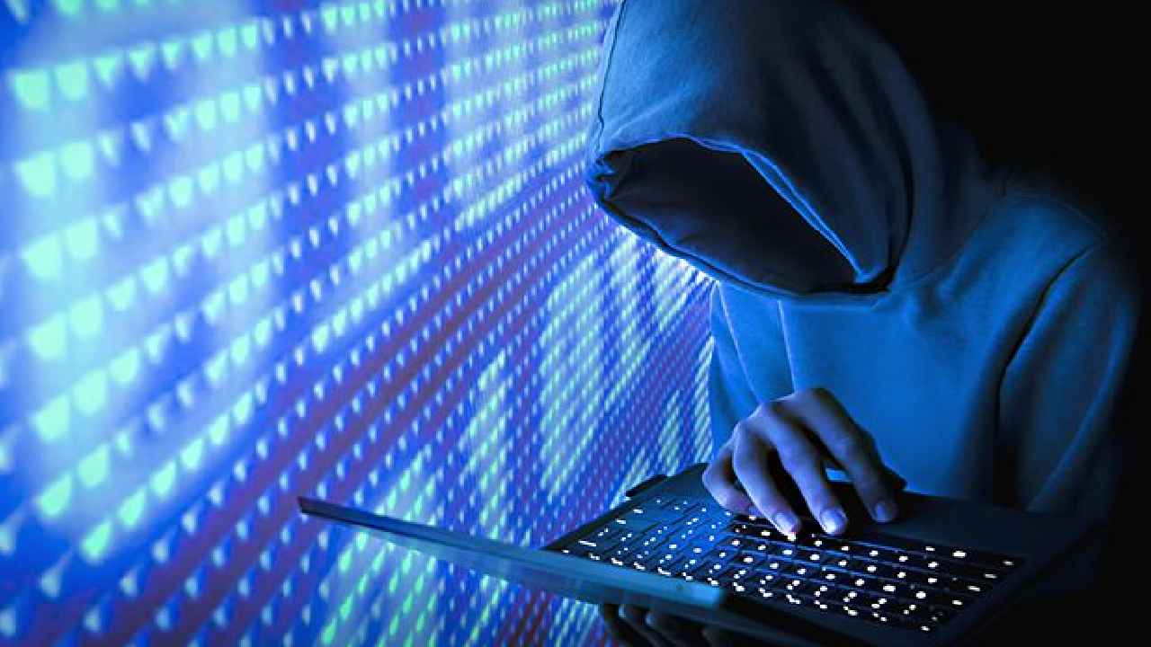 Cyber Crime : మహిళ ఫ్రెండ్ రిక్వెస్ట్ యాక్సెప్ట్ చేశాడు, కట్ చేస్తే 70లక్షలు పోగొట్టుకున్నాడు.. దిమ్మతిరిగిపోయే మోసం Cyber Crime : మహిళ ఫ్రెండ్ రిక్వెస్ట్ యాక్సెప్ట్ చేశాడు, కట్ చేస్తే 70లక్షలు పోగొట్టుకున్నాడు.. దిమ్మతిరిగిపోయే మోసం