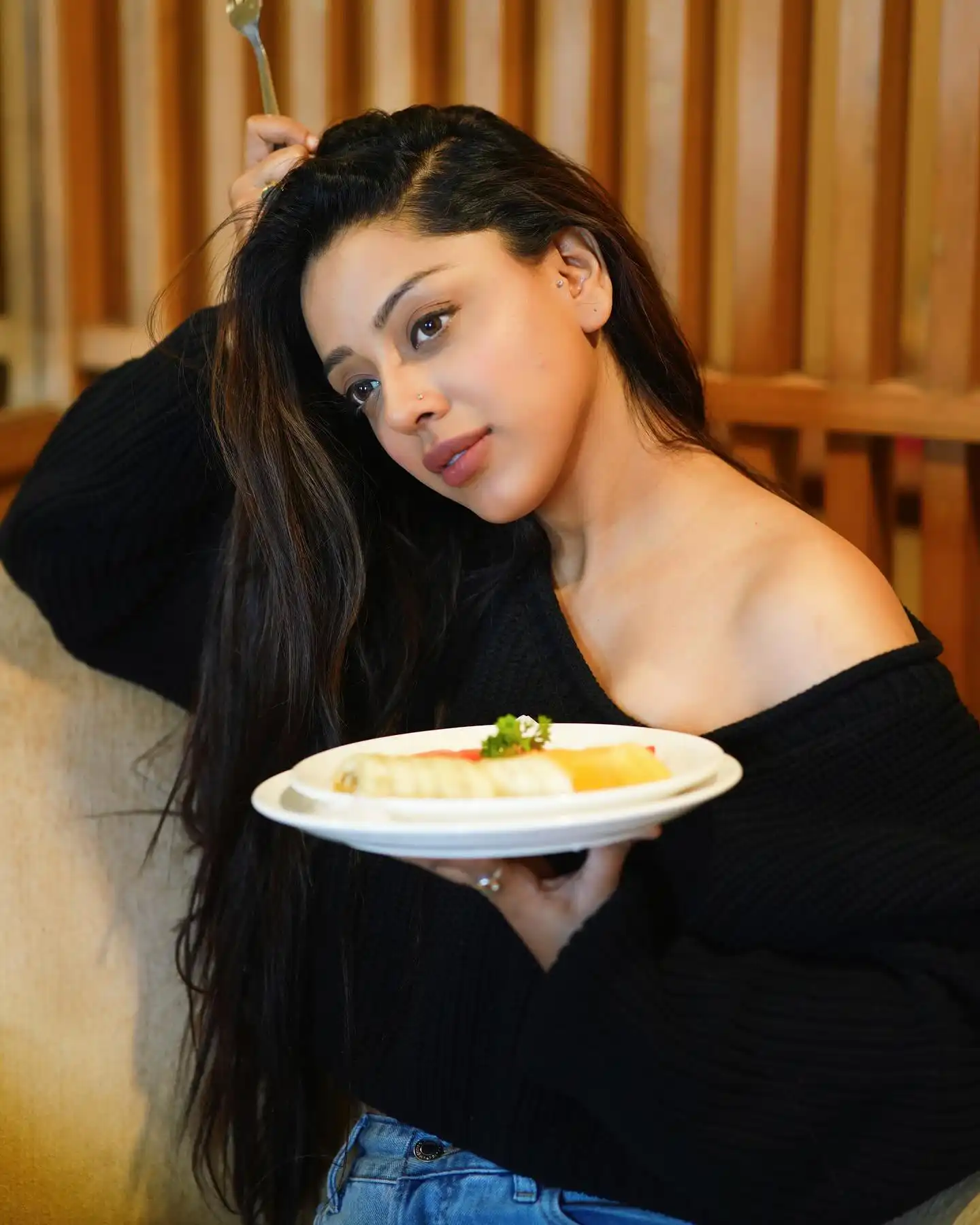 Deviyani Sharma Stunning Looks