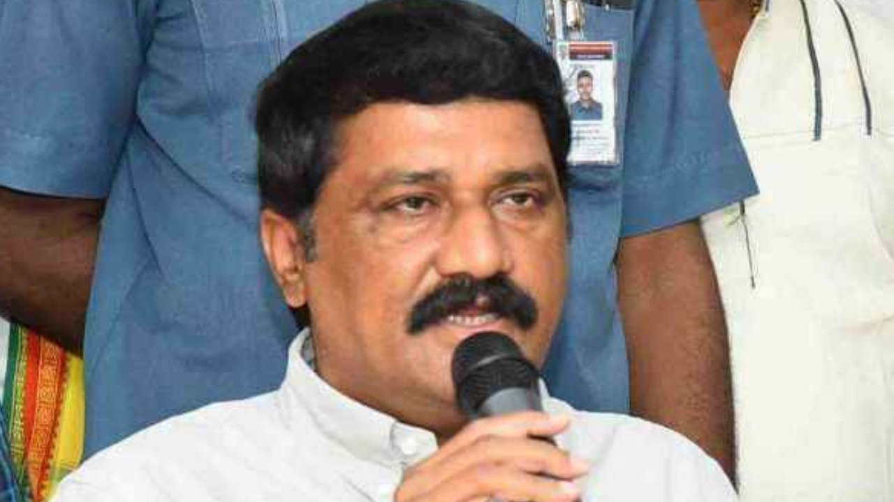 Ganta Srinivasa Rao : జగన్ మోదీకి మసాజ్ చేయడానికి ఢిల్లీ వెళ్తున్నాడు తప్ప.. ఏపీకి ఏమీ ఉపయోగం లేదు : గంటా శ్రీనివాస్ Ganta Srinivasa Rao : జగన్ మోదీకి మసాజ్ చేయడానికి ఢిల్లీ వెళ్తున్నాడు తప్ప.. ఏపీకి ఏమీ ఉపయోగం లేదు : గంటా శ్రీనివాస్