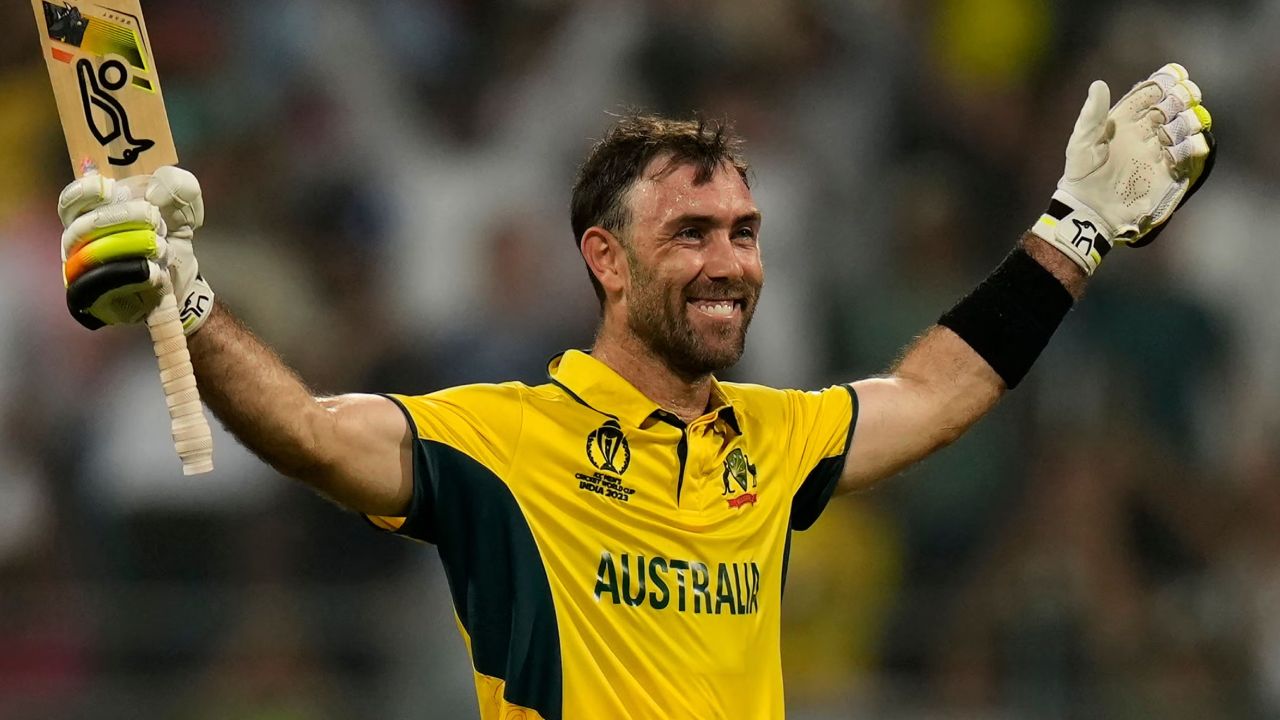 Glenn Maxwell : బాబోయ్ వీరబాదుడు బాదాడు.. వాంఖడే స్టేడియంలో మ్యాక్స్వెల్ విశ్వరూపం.. ఈ వీడియో చూడండి Glenn Maxwell : బాబోయ్ వీరబాదుడు బాదాడు.. వాంఖడే స్టేడియంలో మ్యాక్స్వెల్ విశ్వరూపం.. ఈ వీడియో చూడండి