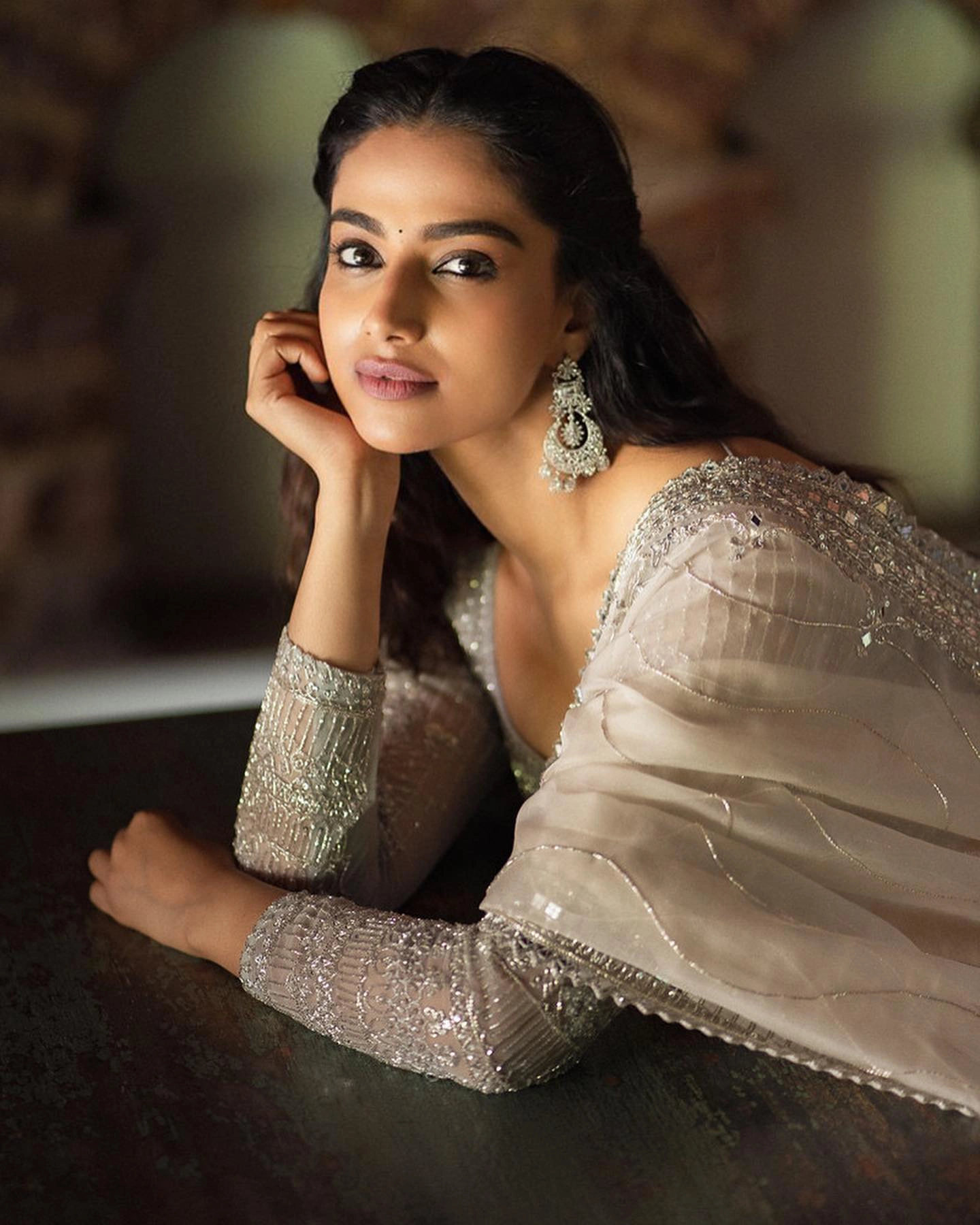 Guntur Kaaram Actress Meenakshi Chaudhary saree photos