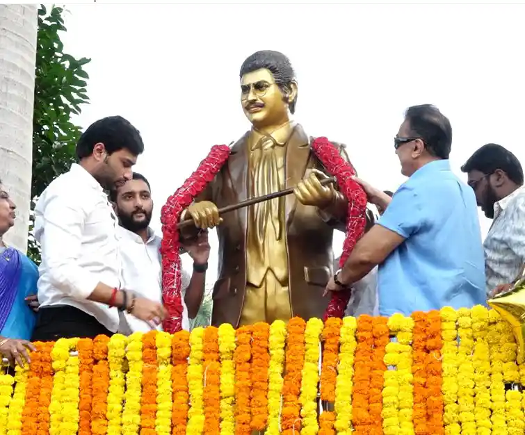 Super Star Krishna Statue unveiling by Kamal Haasan in Vijayawada