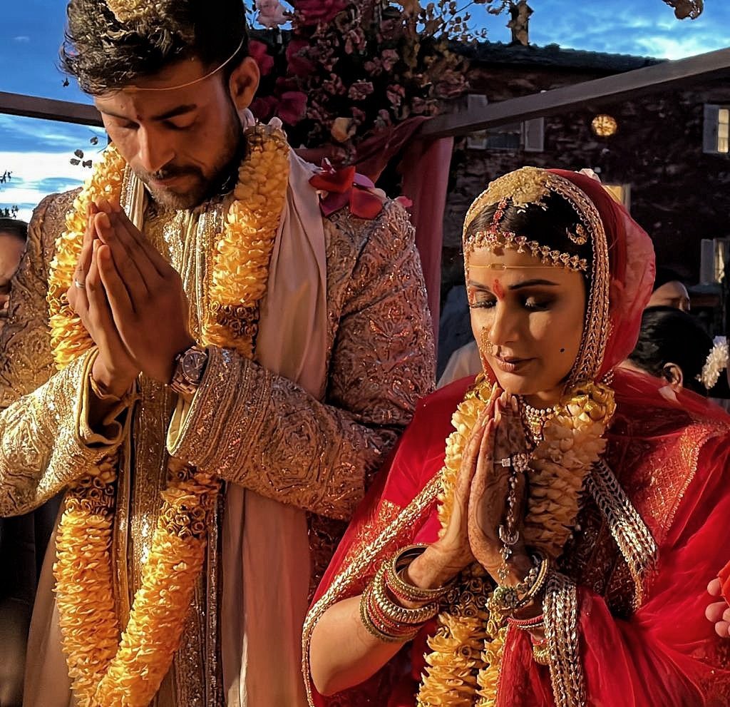 Mega heroes along with Varun Tej Lavanya Tripathi photo viral