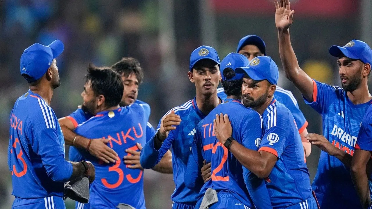 IND vs AUS 3rd T20 : ప్రపంచ రికార్డుపై కన్నేసిన భారత్.. ఒక్క అడుగు దూరంలో IND vs AUS 3rd T20 : ప్రపంచ రికార్డుపై కన్నేసిన భారత్.. ఒక్క అడుగు దూరంలో