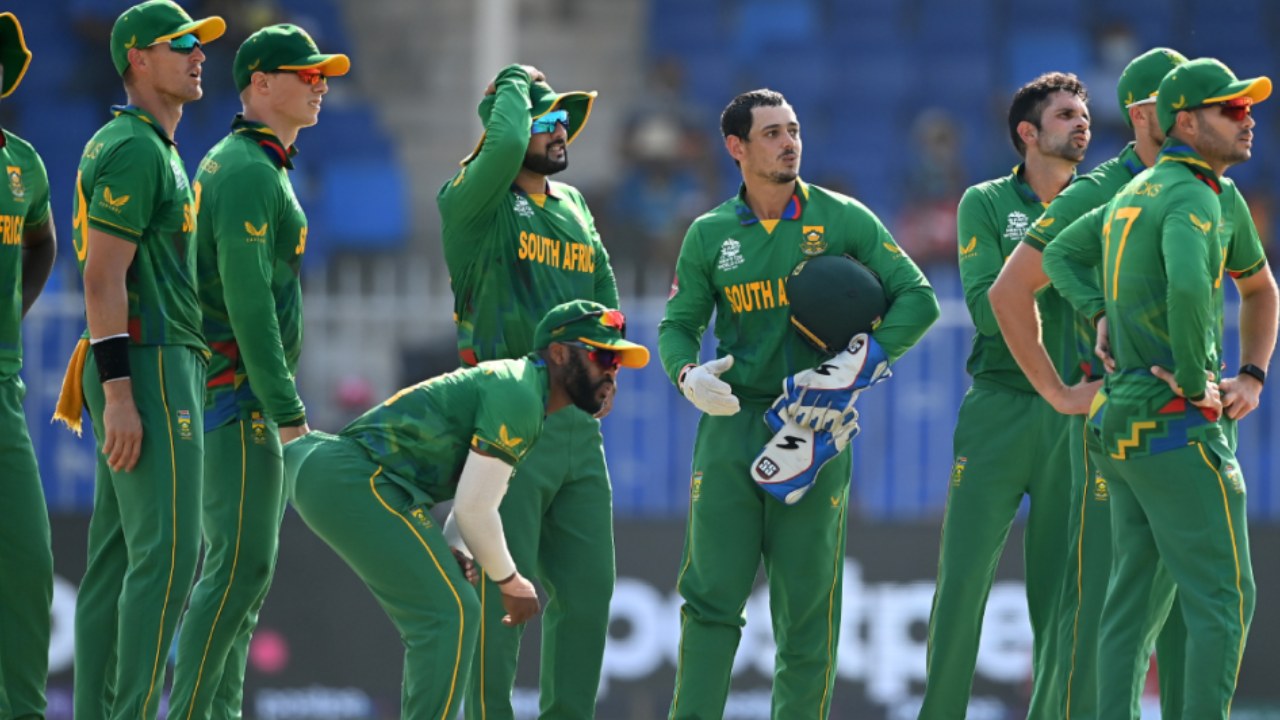 ODI World Cup 2023 : సెమీ ఫైనల్కు ముందు దక్షిణాఫ్రికాకు బిగ్ షాక్..! తప్పని తిప్పలు..! ODI World Cup 2023 : సెమీ ఫైనల్కు ముందు దక్షిణాఫ్రికాకు బిగ్ షాక్..! తప్పని తిప్పలు..!