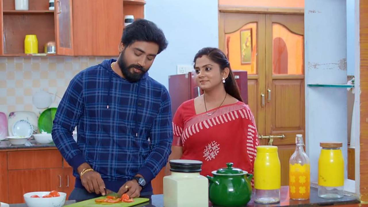 Guppedantha Manasu : అనుపమ ఒంటరిగా ఎందుకు ఉండిపోయింది? గతం గుర్తు చెయ్యద్దని తండ్రిని ఎందుకు వారించింది? Guppedantha Manasu : అనుపమ ఒంటరిగా ఎందుకు ఉండిపోయింది? గతం గుర్తు చెయ్యద్దని తండ్రిని ఎందుకు వారించింది?