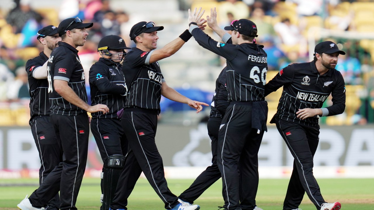 New Zealand : వరుసగా ఐదోసారి ప్రపంచకప్ సెమీస్కు న్యూజిలాండ్.. మరి ఈసారైనా..! New Zealand : వరుసగా ఐదోసారి ప్రపంచకప్ సెమీస్కు న్యూజిలాండ్.. మరి ఈసారైనా..!