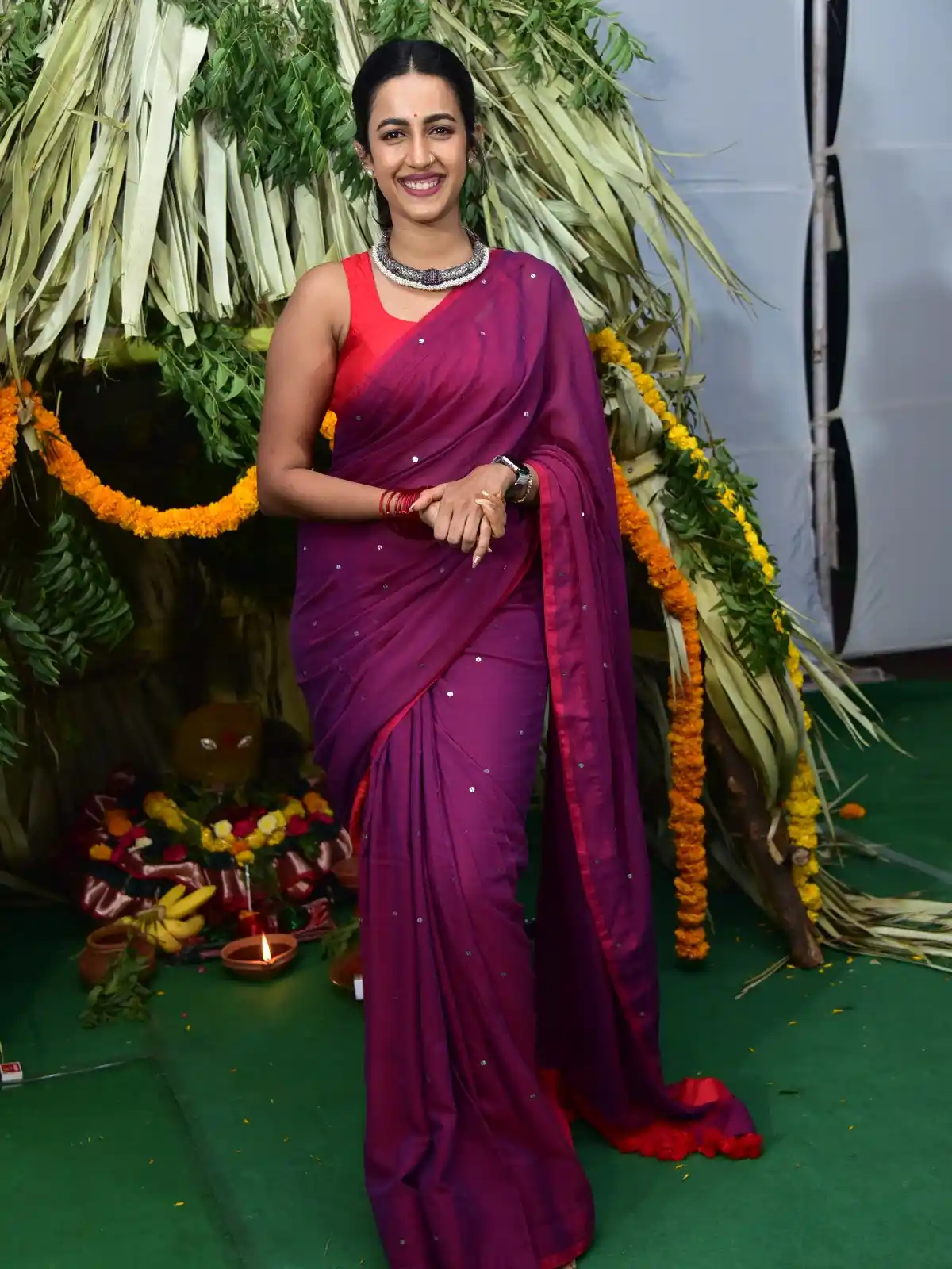 Niharika Konidela appearance in Saree at her New Movie Opening