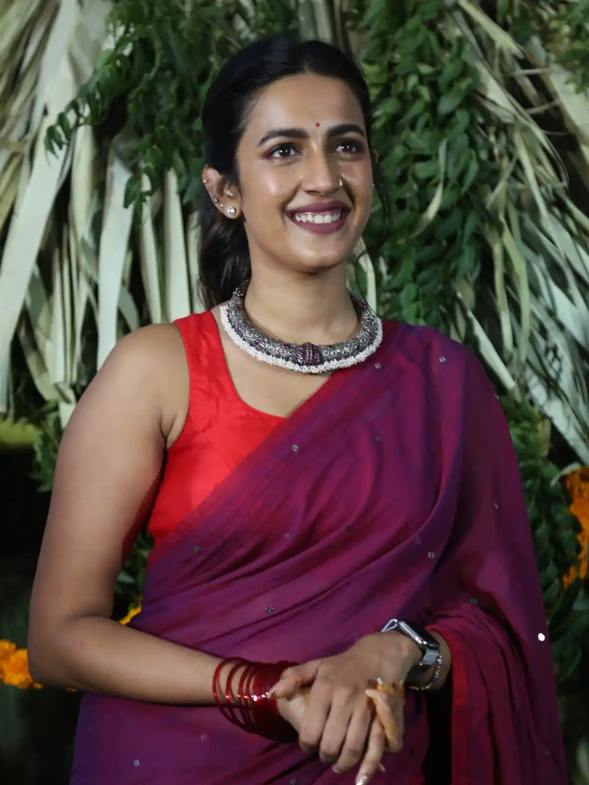 Niharika Konidela appearance in Saree at her New Movie Opening