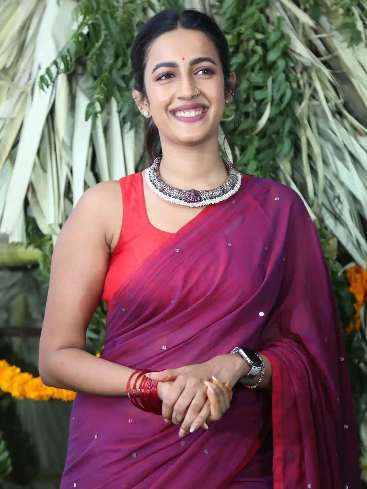 Niharika Konidela appearance in Saree at her New Movie Opening