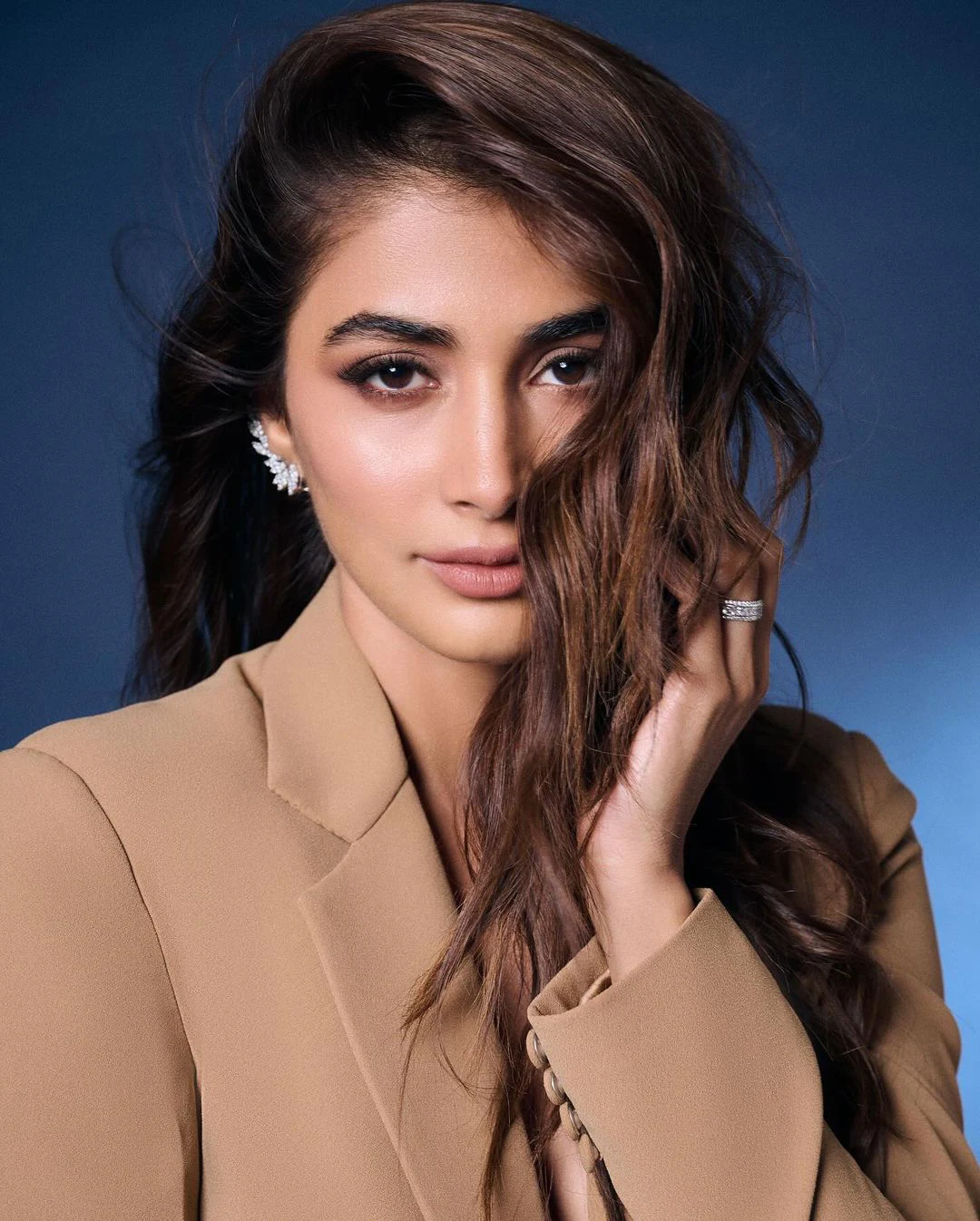 Pooja Hegde Shares her Latest Photos in Instagram