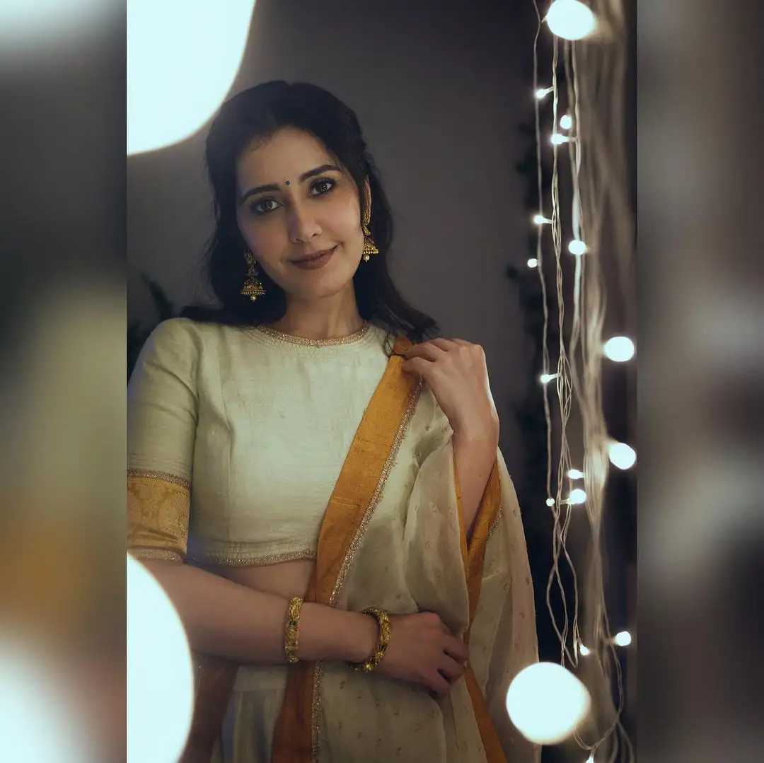 Raashii Khanna Diwali Special Photos with Lighting