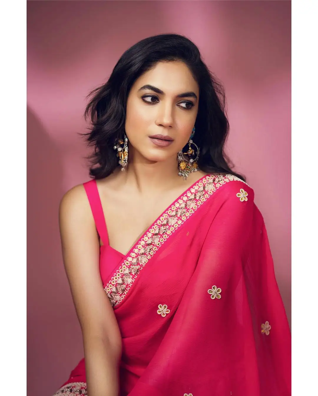 Ritu Varma Stunning Looks in Saree