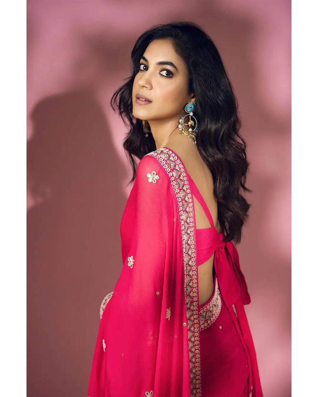 Ritu Varma Stunning Looks in Saree