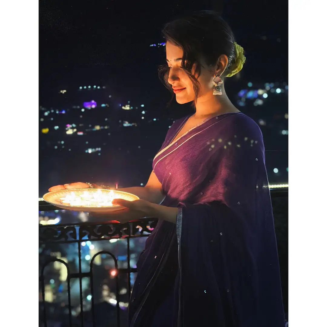 Ruhani Sharma Diwali Celebrations with Family