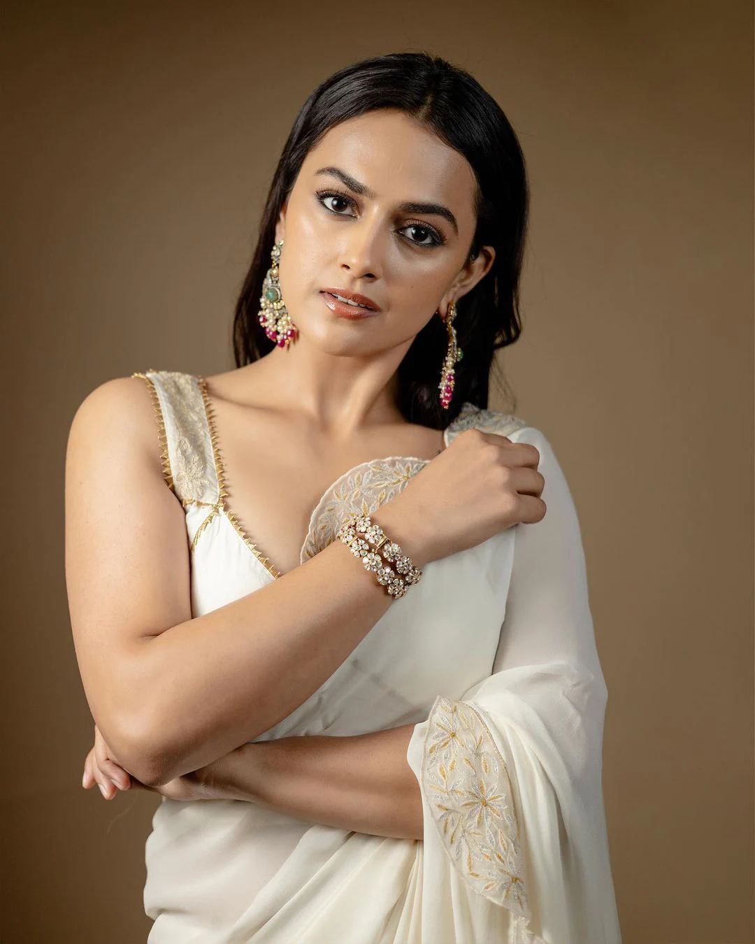 Saindhav actress Shraddha Srinath saree photos