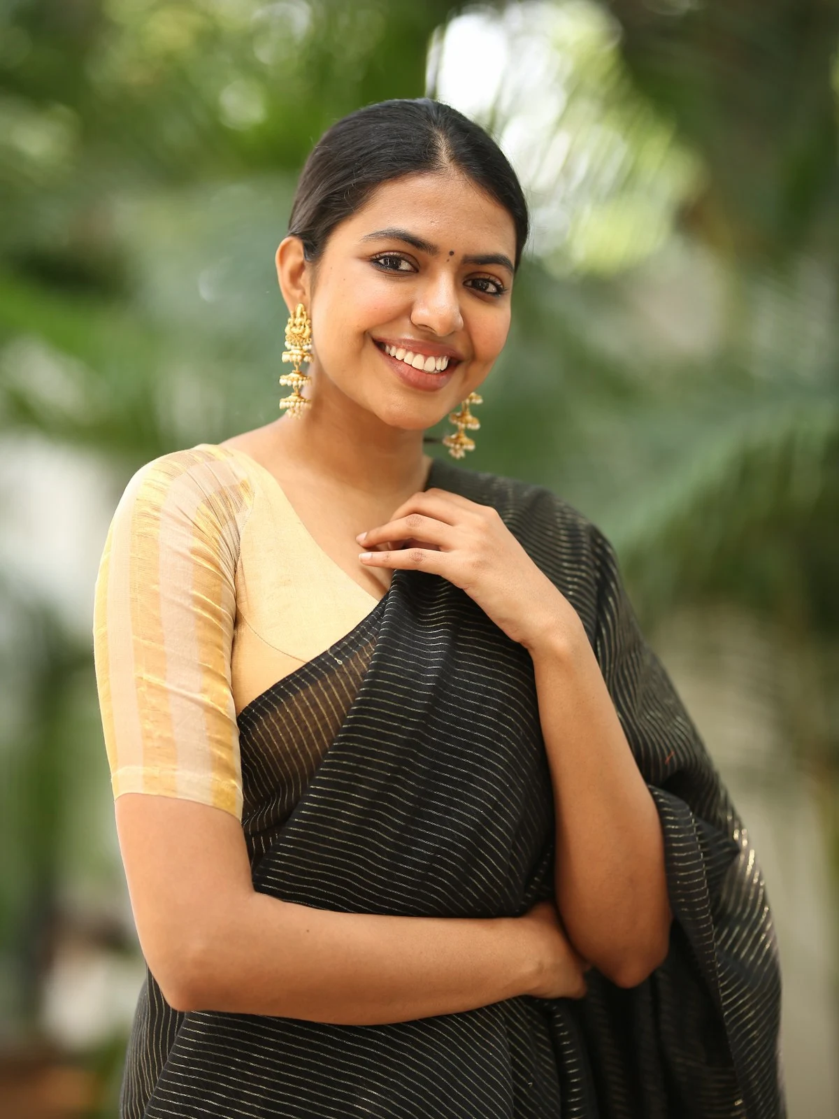 Shivani Rajashekar saree photos at Kota Bommali Ps promotions