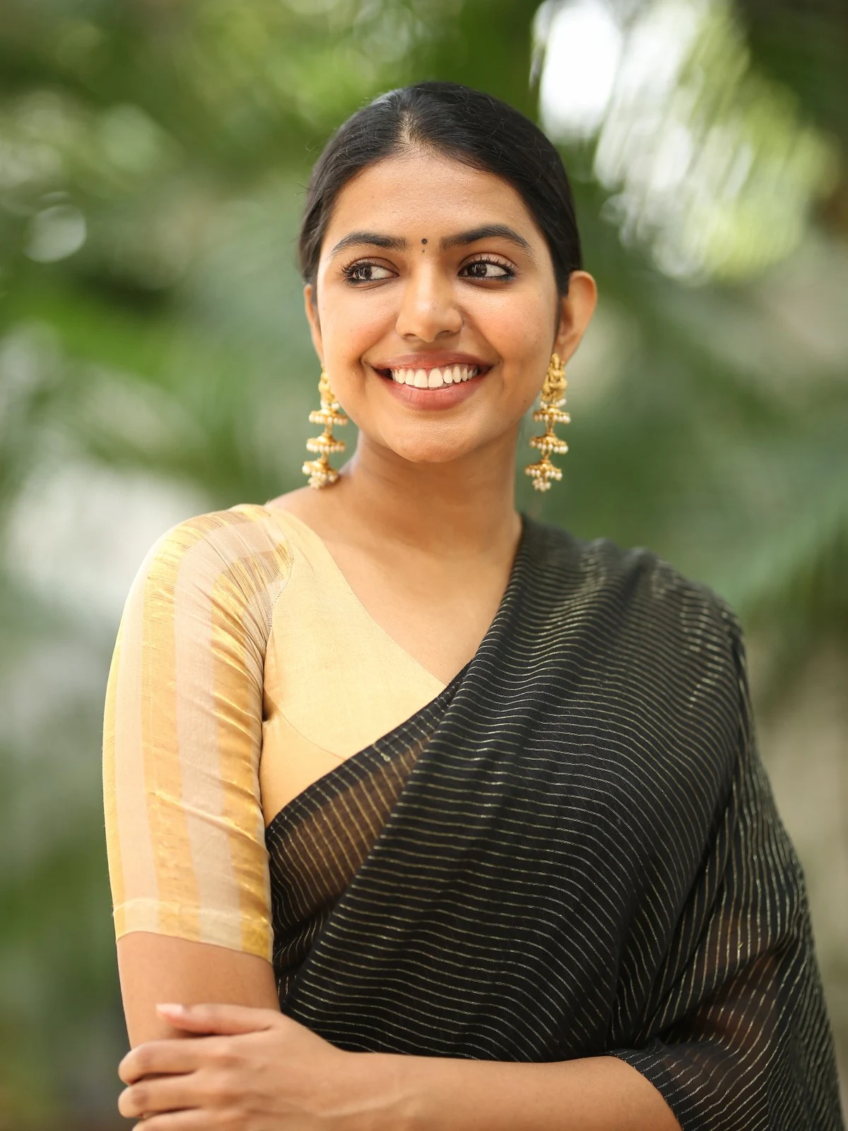 Shivani Rajashekar saree photos at Kota Bommali Ps promotions